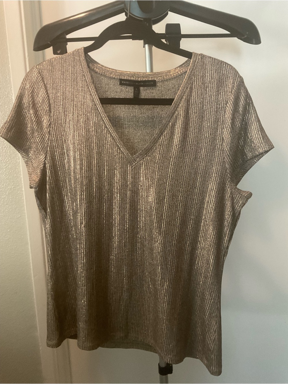 White House Black Market Metallic V-Neck Ribbed Short Sleeve Top Gold & Silver